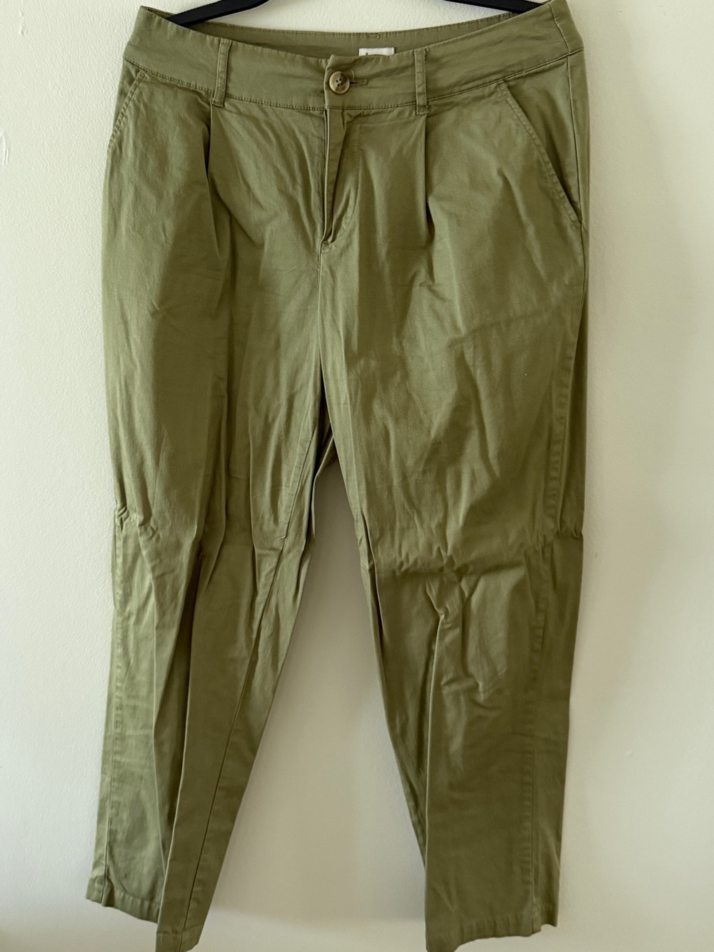 Olive Green Cropped Women's Pants